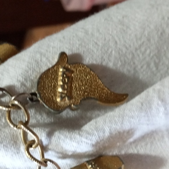 Vintage childs gold plated bracelet with the seven dwarves charms. - Picture 2 of 4